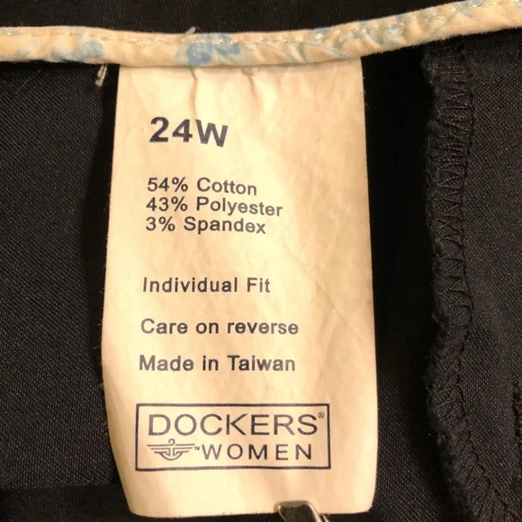 24W DOCKERS CROP PANTS - Picture 9 of 10